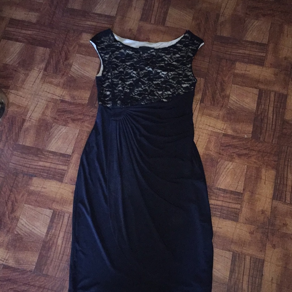 Dress - Picture 2 of 4